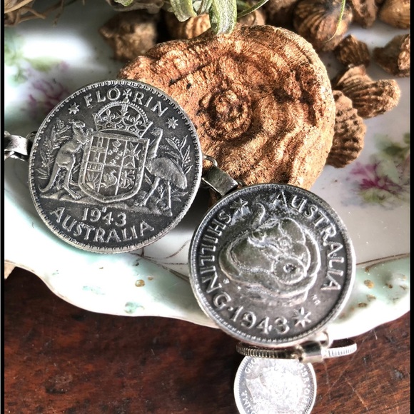 Vintage Silver Coin Bracelet Historic Jewelry WW2 Era Australian Coins Statement - Picture 2 of 9